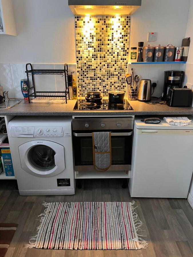 Lovely - 1 Bedroom Flat In Hastings Town Centre Eksteriør billede